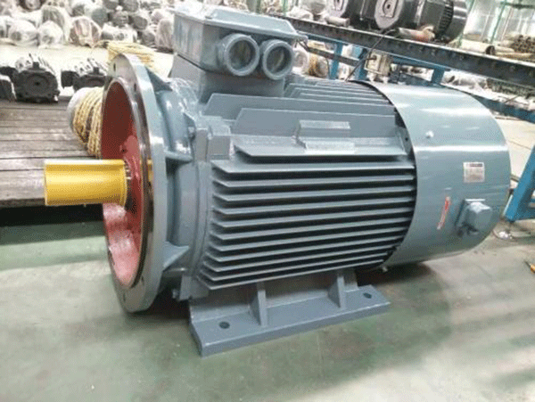 什么原因?qū)е挛靼参鳜斪冾l電機(jī)頻率降低？