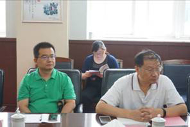 副秘書長姚向華，副理事長兼秘書長王潤孝